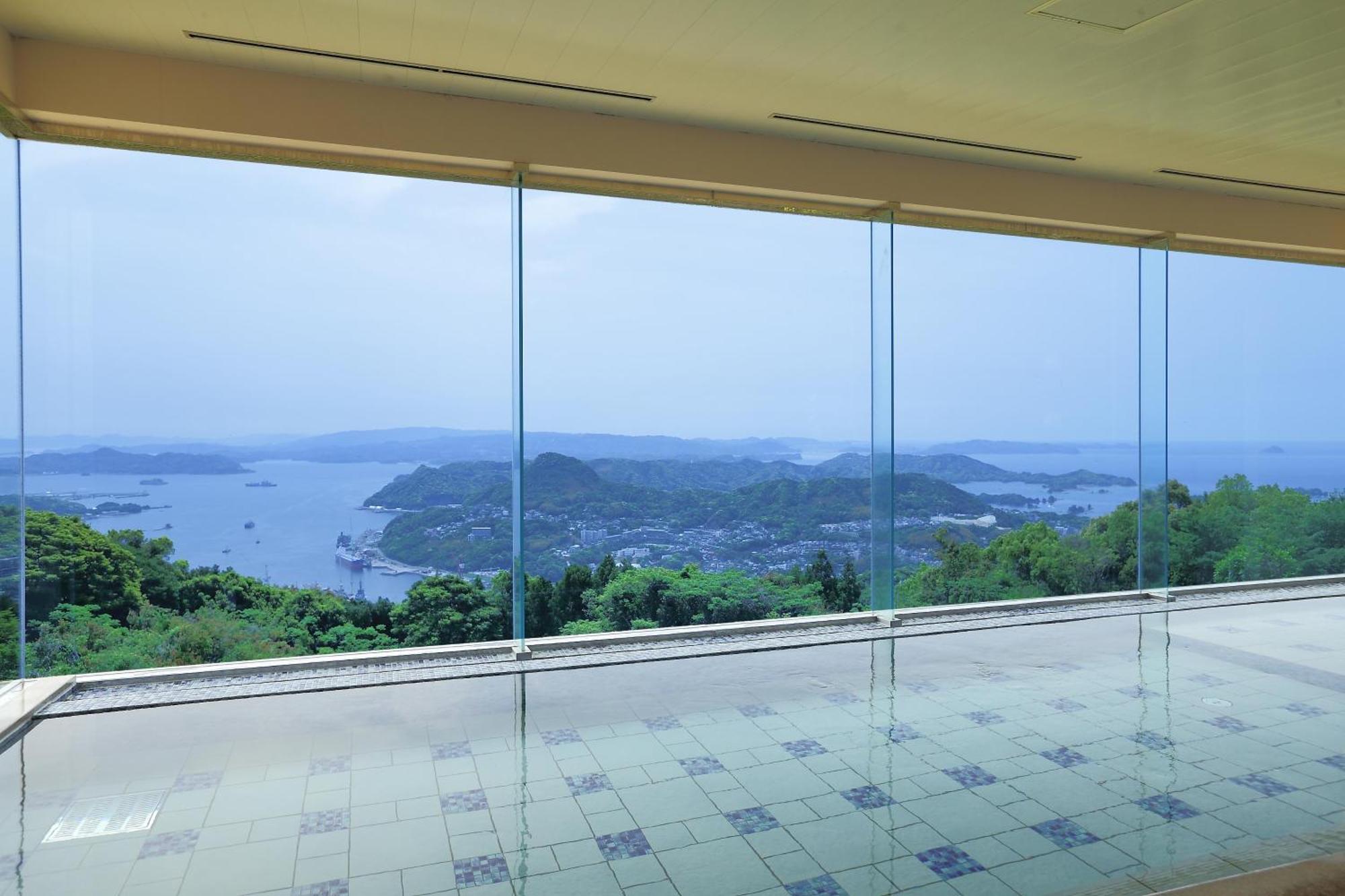Yumihari-No-Oka Hotel Sasebo Exterior photo